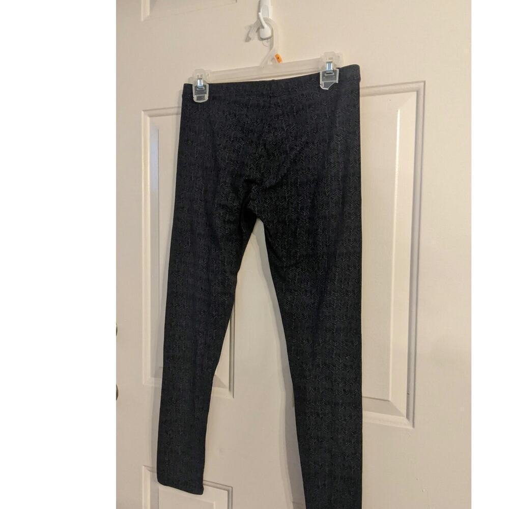 Athleta Medium Black/Grey Herringbone Pattern Leggings Capri Medium